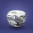 Mela decorativa City con panorama cittadino inciso, accessorio casa di design