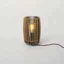 Lampada da tavolo design Bosa accesa con luce LED calda