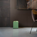 Ciotole per cani Bill Lux ambientate in interno moderno