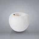 Mela decorativa in ceramica artigianale bianca dal design minimal