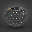 Mela luxury incastonata design nero con dettagli metallici su sfondo scuro