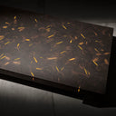 Tavolo da caffè Across the Universe dettaglio superficie con inserti in resina