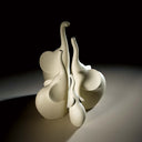 Scultura decorativa degli Elefantini cuccioli in gres porcellanato, ideale per decorare gli spazi con armonia.