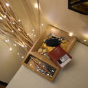 Svuota tasche in rovere chiaro e specchio Tatamama in ambientazione elegante