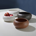 Ciotola Meteora utilizzata come accessorio da tavola, contesto d’uso quotidiano.