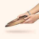 Centrotavola ornamentale in noce L’Oblique dettaglio lavorazione artigianale