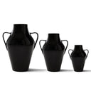 Vaso in ceramica di design Quartara set di vasi neri su sfondo bianco