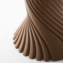 Dettaglio base scultorea del tavolo da pranzo Tork in PLA